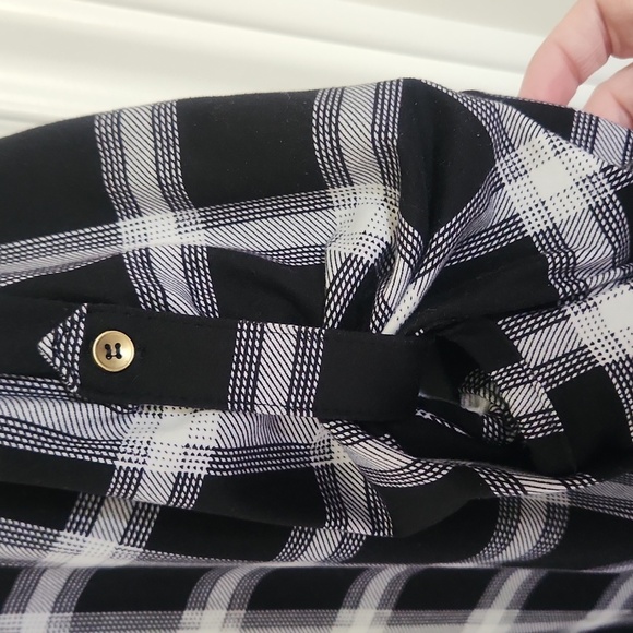 Plaid Stretchy Button Up Top - Picture 4 of 7